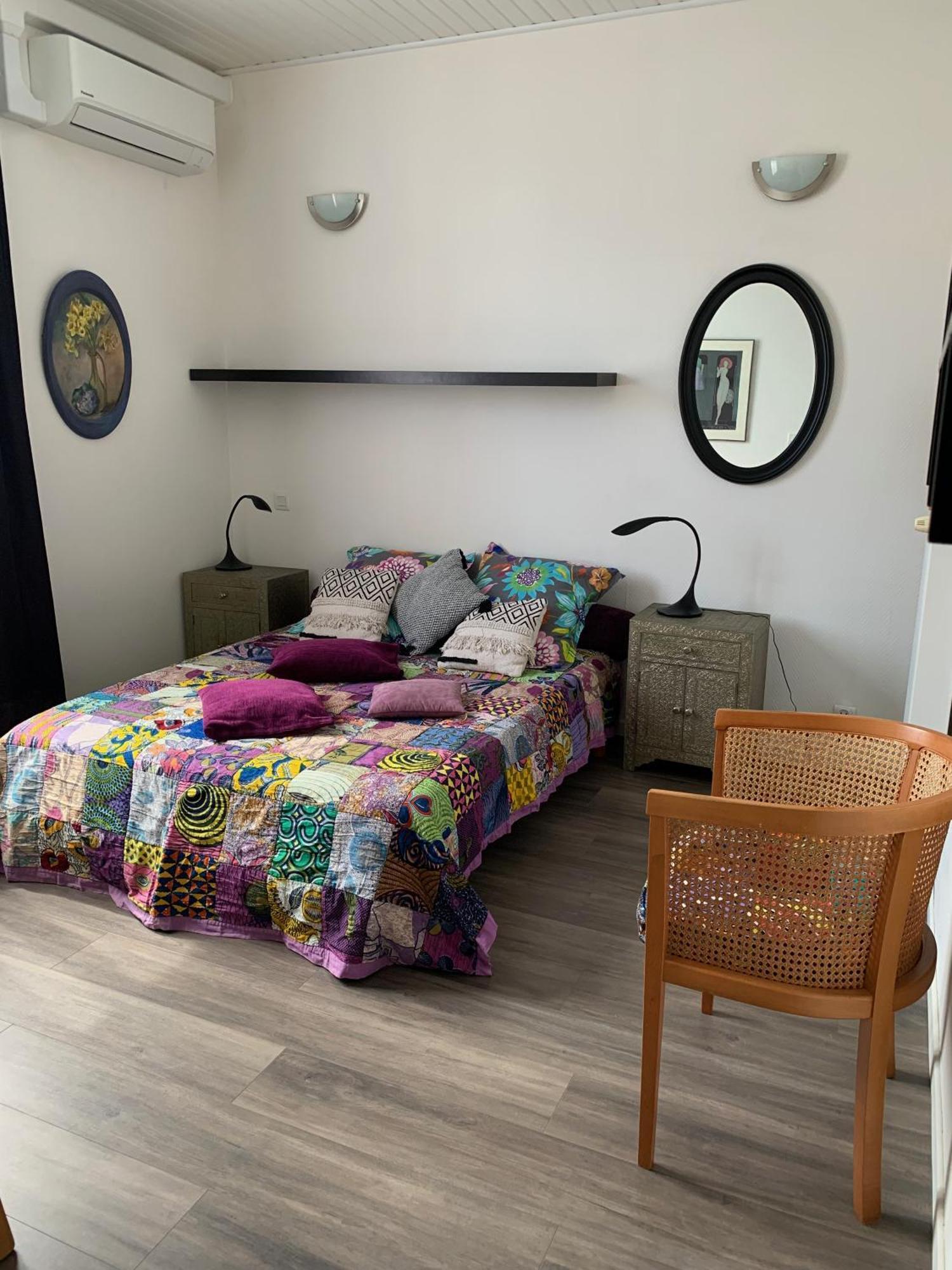 Apartment Dans Maison D'artiste